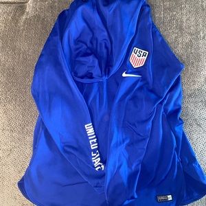 NIKE USA soccer sweater